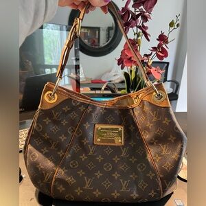 Louis Vuitton Galleria PM - Pre-Loved in Good Condition